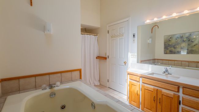 288 Upper Pinnacle Rd, House other with 2 bedrooms, 3 bathrooms and null parking in Stowe VT | Image 23
