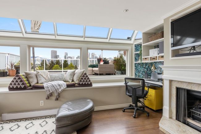 A2 - 1100 W 6 Th Avenue, Townhouse with 2 bedrooms, 1 bathrooms and 2 parking in Vancouver BC | Image 5