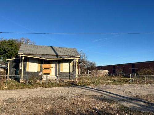 1404 N Olive Street, San Antonio, TX, 78208 | Card Image