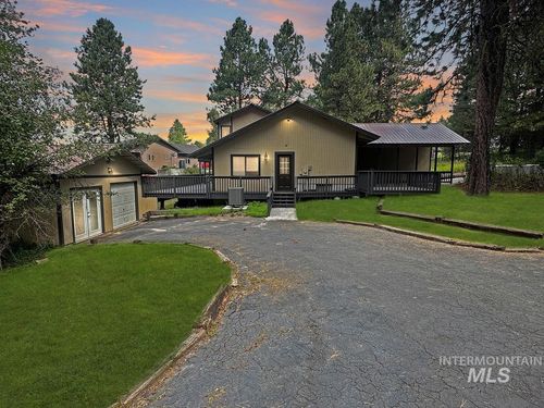109 Par Dr, Cascade, ID, 83611-5103 | Card Image
