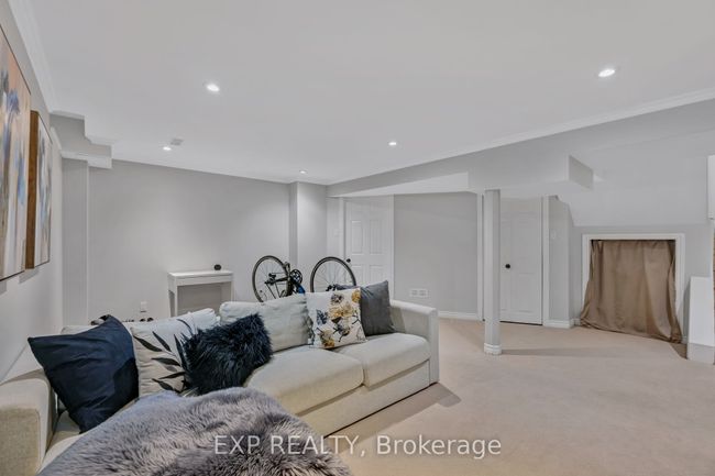 91 Mainprize Cres, House other with 4 bedrooms, 3 bathrooms and 4 parking in Mount Albert ON | Image 30