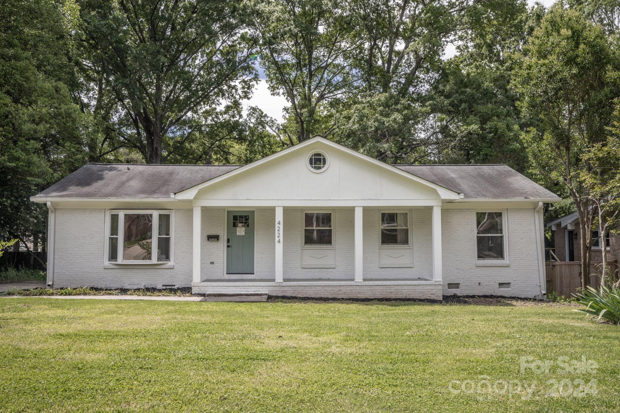 Maureen Dr, Charlotte, NC 28205