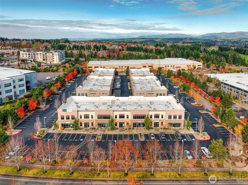 8016 Bracken Pl Se, Snoqualmie, WA, 98065-9257 | Card Image