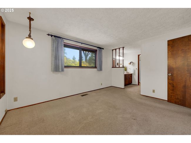 1770 W 28 Th Ave, House other with 3 bedrooms, 2 bathrooms and 2 parking in Eugene OR | Image 22