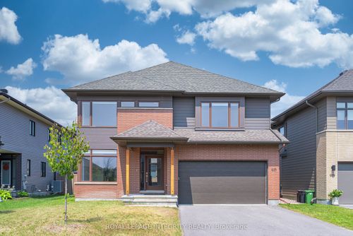 925 Islington Way, Ottawa, ON, K1T0T7 | Card Image