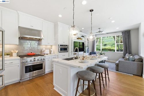 198 Teasel Cmn, Livermore, CA, 94551-6486 | Card Image
