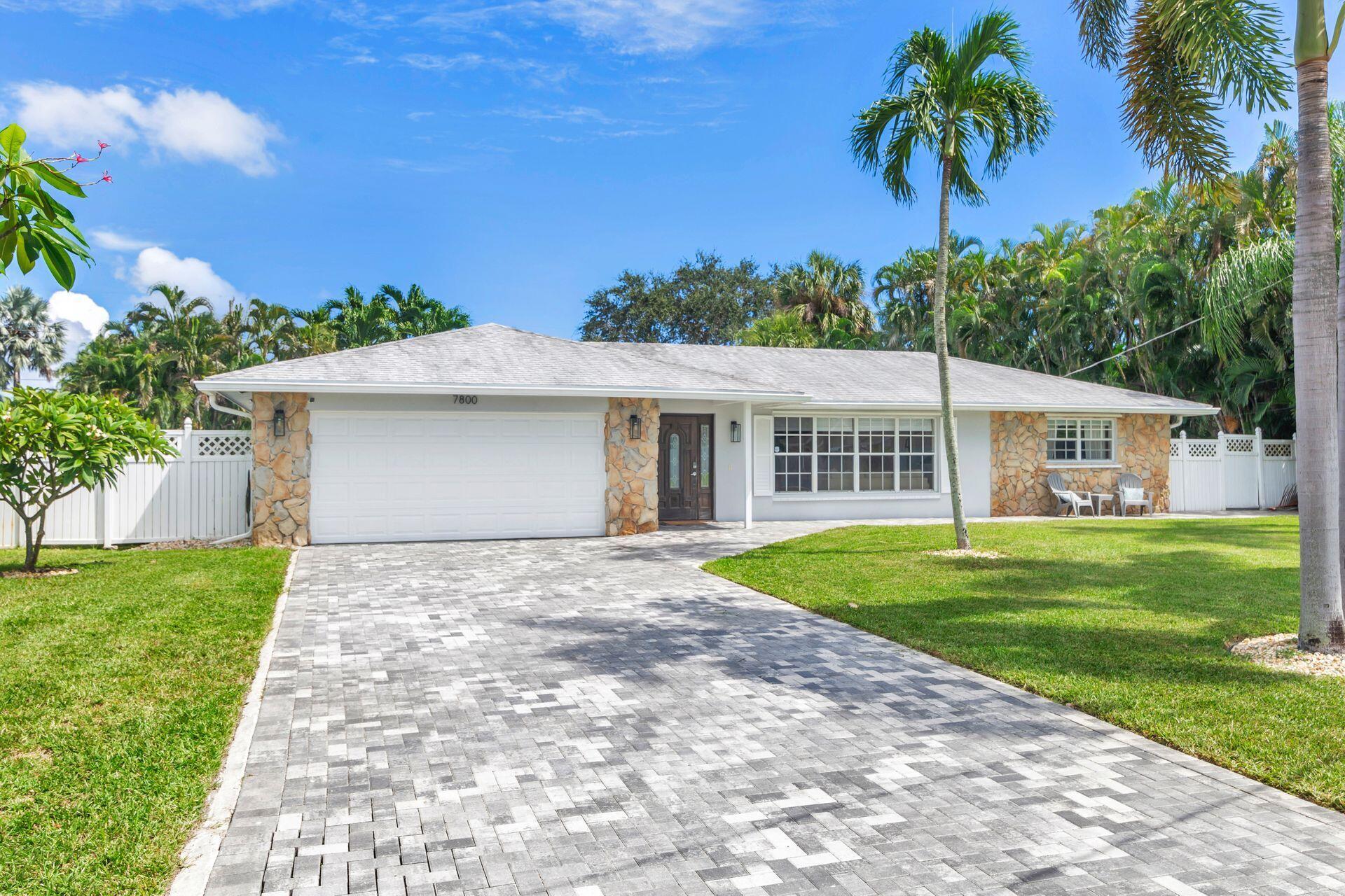 Lake Dr, West Palm Beach, FL 33406