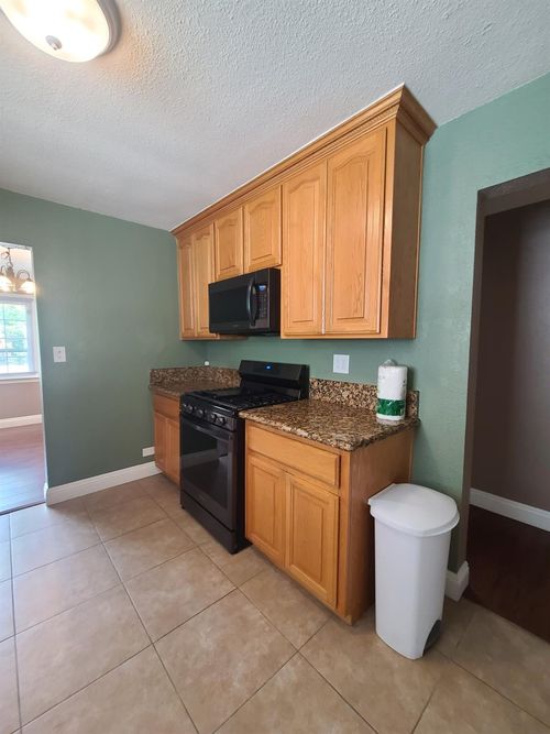 3433 12th Avenue, Sacramento, CA, 95817 | Card Image