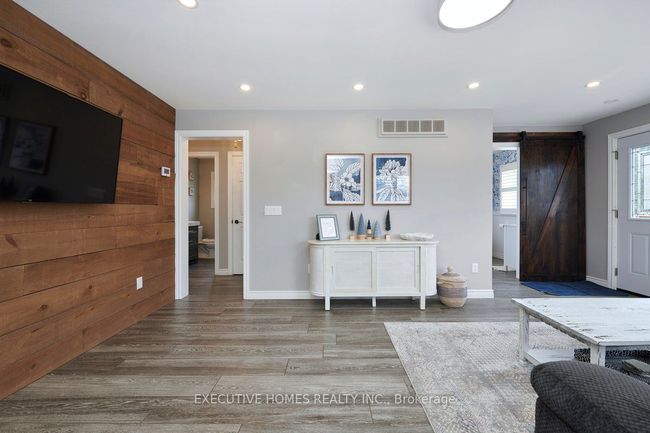 30 Winterset Ave, House other with 3 bedrooms, 2 bathrooms and 4 parking in Tiny ON | Image 13