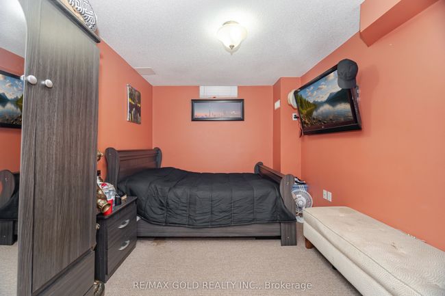 5 Summershade St, House other with 7 bedrooms, 5 bathrooms and 4 parking in Brampton ON | Image 22