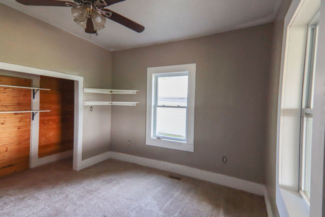 307 S Douglas St, House other with 3 bedrooms, 1 bathrooms and 4 parking in Villa Grove IL | Image 11