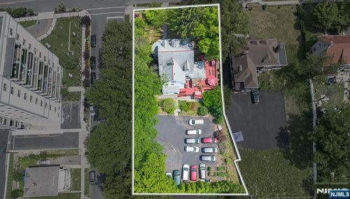 129 S Munn Ave, East Orange, NJ, 07018-2793 | Card Image