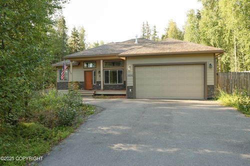 18056 Almdale Ave, Eagle River, AK, 99577-9204 | Card Image