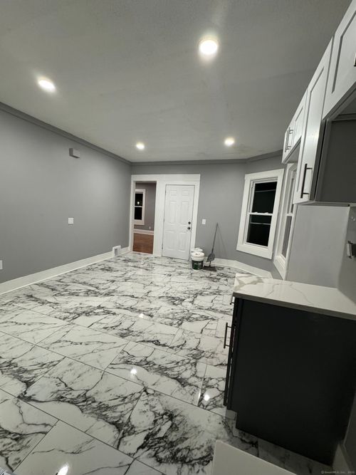 3-232 View St, New Haven, CT, 06511-2731 | Card Image