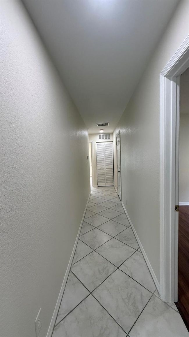 2131 Sw Newport Isles Boulevard Boulevard, House other with 3 bedrooms, 2 bathrooms and null parking in Port St Lucie FL | Image 17