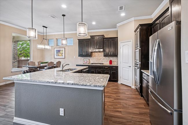 208 Equestrian Rd, House other with 4 bedrooms, 4 bathrooms and null parking in Hickory Creek TX | Image 16