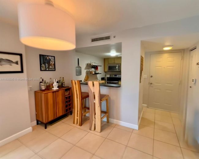 APT-404 - 280 Sw 20 Th Rd, Condo with 1 bedrooms, 1 bathrooms and null parking in Miami FL | Image 11