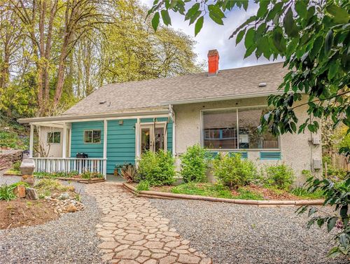 255 White Rd, Duncan, BC, V9L1S5 | Card Image