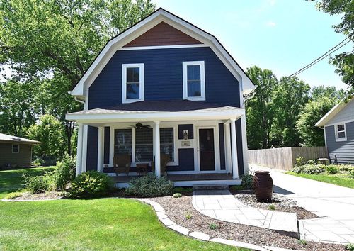 127 E Ottawa Avenue, Dousman, WI, 53118 | Card Image