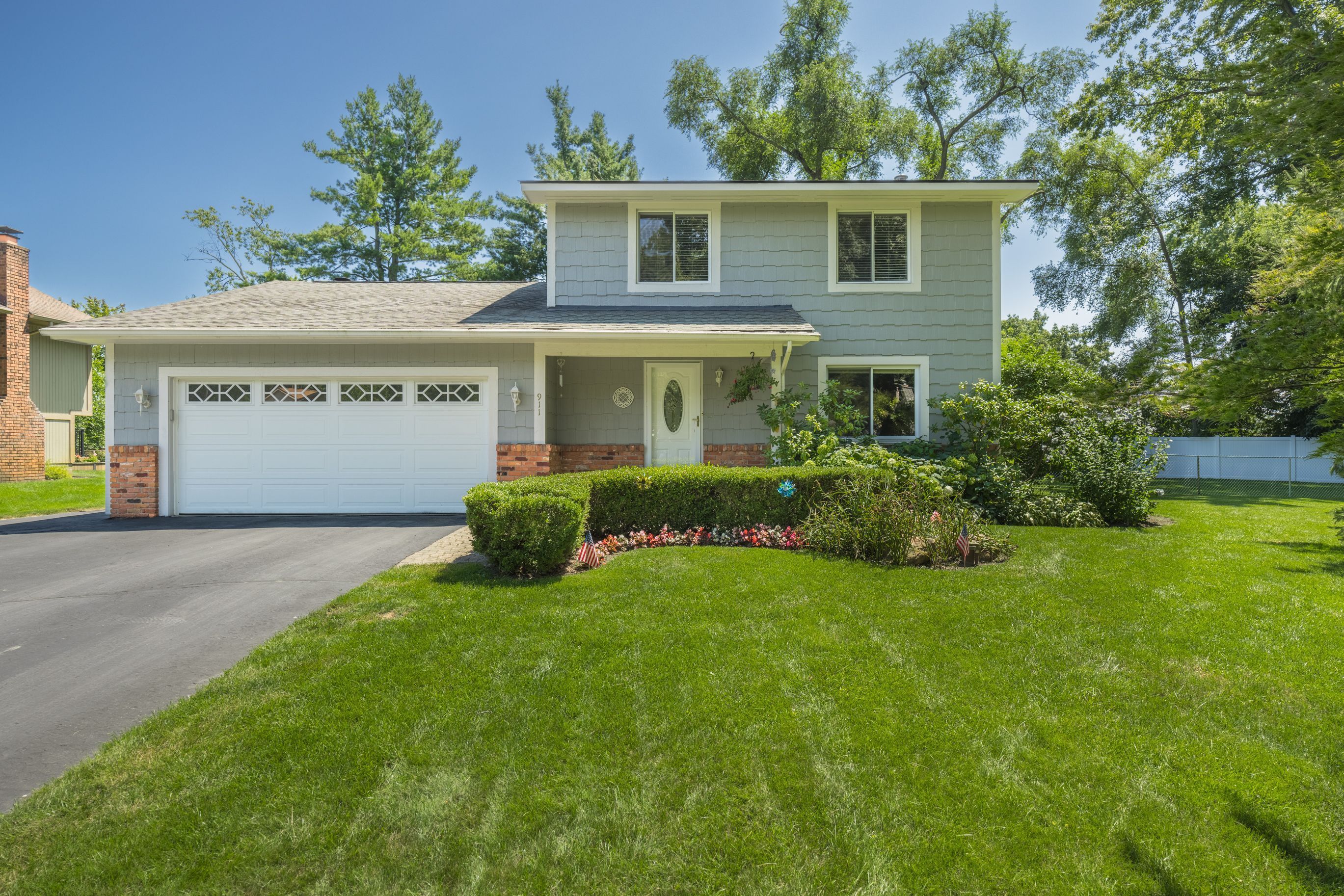 Ridgemont St, Commerce Township, MI 48382
