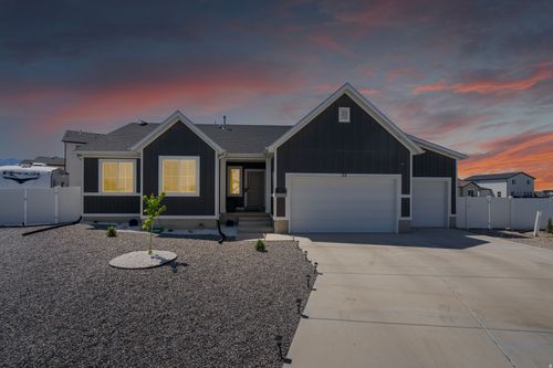 22 N Chadwick Cir, Grantsville, UT, 84029-1246 | Card Image
