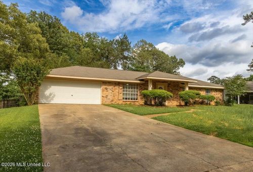 30 Fox Glen Cv, Brandon, MS, 39042-2207 | Card Image