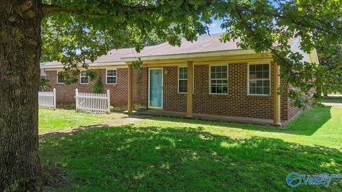 2101 8th St Se, Decatur, AL, 35601-4413 | Card Image