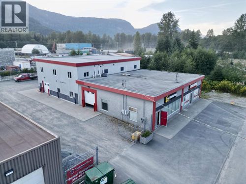 a-724 Commercial Ave, Kitimat, BC, V8C0A2 | Card Image