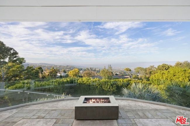 2 Pine Tree Ln, House other with 7 bedrooms, 8 bathrooms and 9 parking in Rolling Hills CA | Image 9