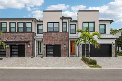 0-8367 Nw 7th Pl, Plantation, FL, 33324-1225 | Card Image