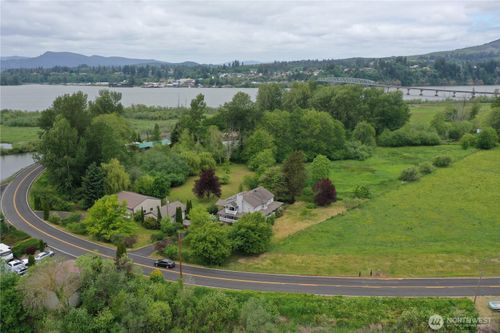 103 W Little Island Rd, Cathlamet, WA, 98612-9750 | Card Image