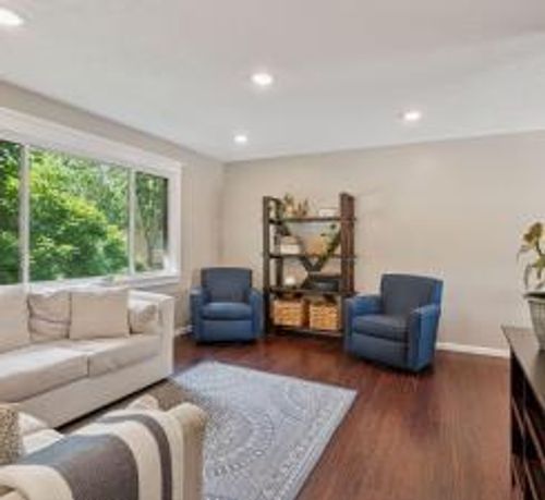 1025 105th Ave Nw, Coon Rapids, MN, 55433-4991 | Card Image