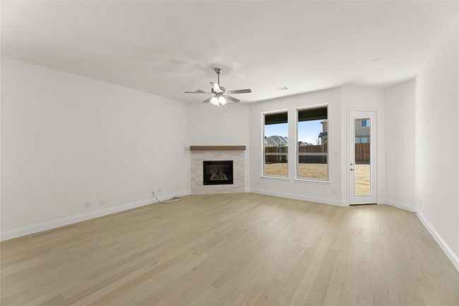 1001 Emerald Trace- Living Room-1 | Image 10