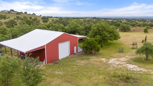 428 Summit Spring Ln, Johnson City, TX, 78636-2019 | Card Image