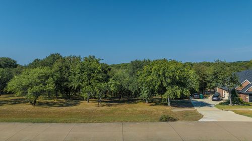 2651 Creekwood Dr, Cedar Hill, TX, 75104-6939 | Card Image