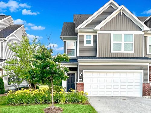 579 Watercress Dr, Aurora, IL, 60504-4529 | Card Image