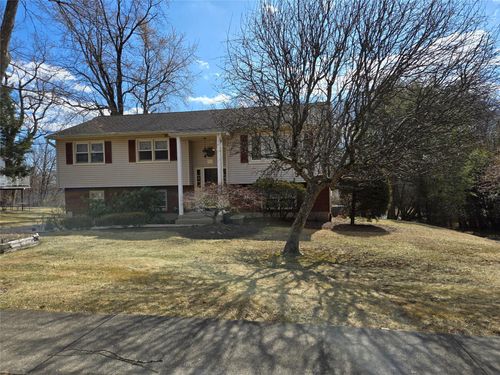 494 Blauvelt Rd, Pearl River, NY, 10965-2858 | Card Image