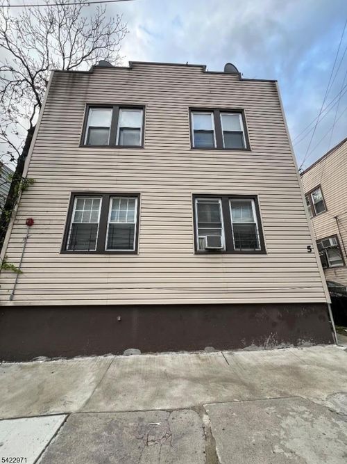 4-5 Timothy St, Paterson, NJ, 07503-2330 | Card Image