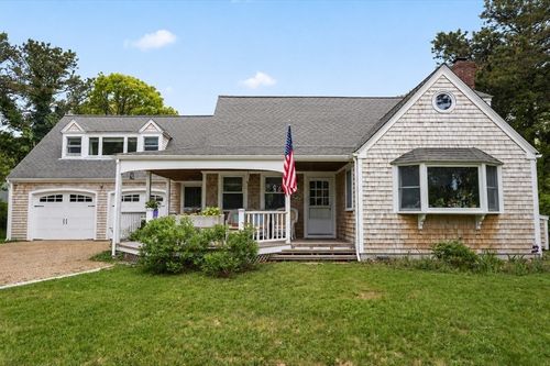 177 W Tisbury Rd, Edgartown, MA, 02539-7186 | Card Image