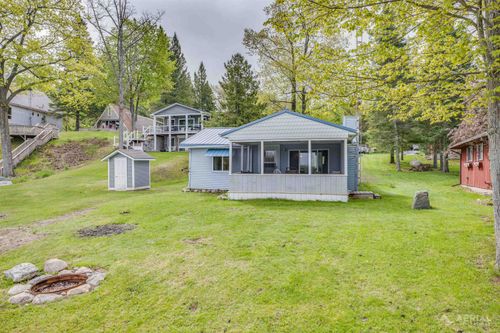 3451 Deerfield Ln, Lupton, MI, 48635-9752 | Card Image