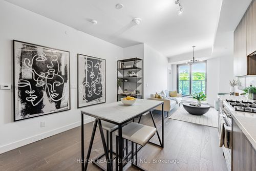310-160 Kingsway Cres, Toronto, ON, M8X0B5 | Card Image