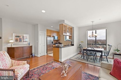 601-1200 N Hartford St, ARLINGTON, VA, 22201-7019 | Card Image