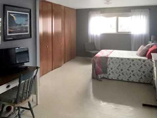 4812 52 Street, Home with 2 bedrooms, 1 bathrooms and 3 parking in Stettler AB | Image 7
