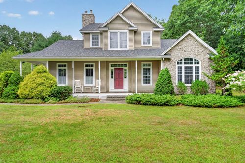122 Island Pond Rd, Derry, NH, 03038-4703 | Card Image