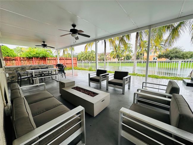 10886 Sw 242 Nd St, House other with 4 bedrooms, 2 bathrooms and null parking in Homestead FL | Image 33
