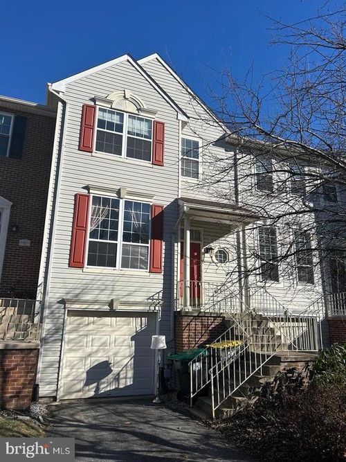 892 N Waterford Ln, WILMINGTON, DE, 19808-4402 | Card Image