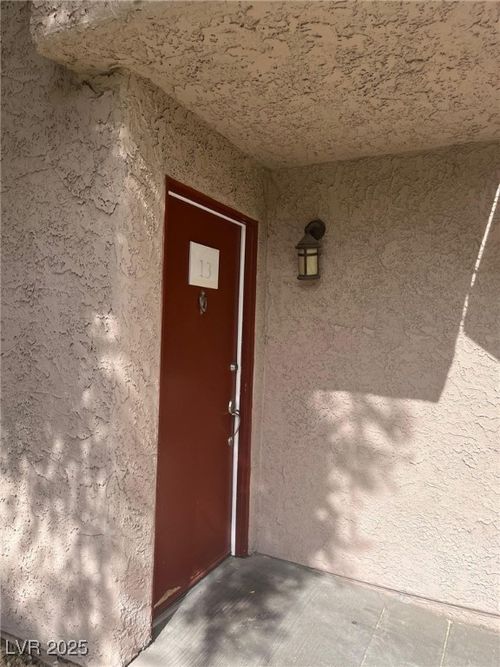 k13-1455 E Katie Ave, Las Vegas, NV, 89119-5628 | Card Image