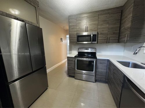 apt-1-811 Nw 6th Ave, Pompano Beach, FL, 33060-5809 | Card Image