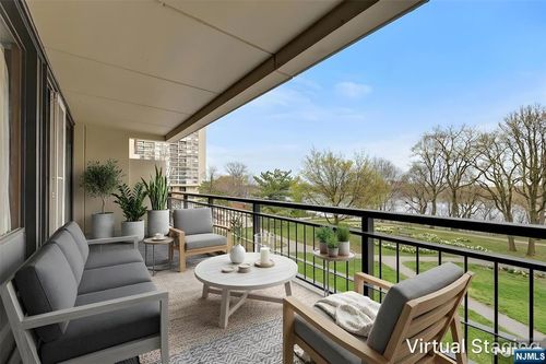 2 Horizon Rd, Fort Lee, NJ, 07024-6525 | Card Image