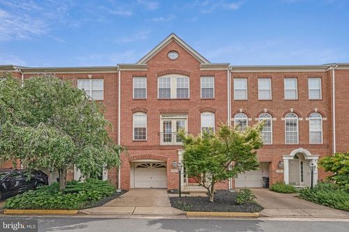 2849 Laura Gae Cir, VIENNA, VA, 22180-7447 | Card Image